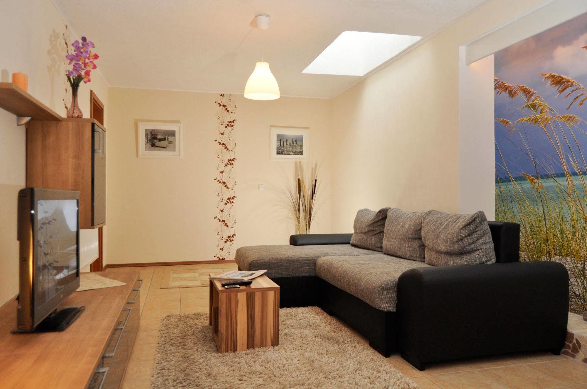 Pension Zum Riedensee Bastorf Exterior foto